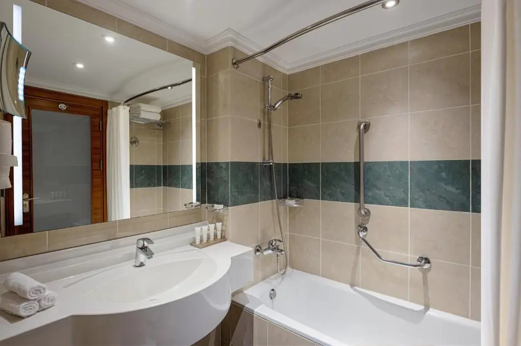 Crowne Plaza Amman by IHG - Chambres