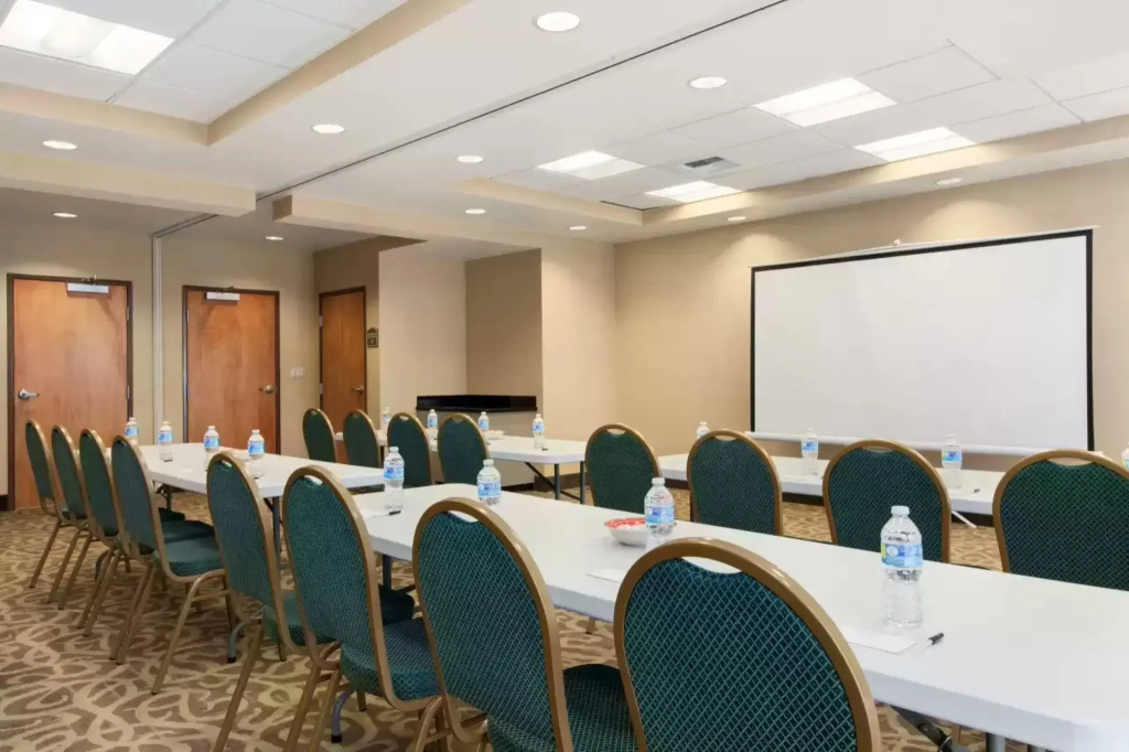 University Hotel - Davis Area by IHG - Général