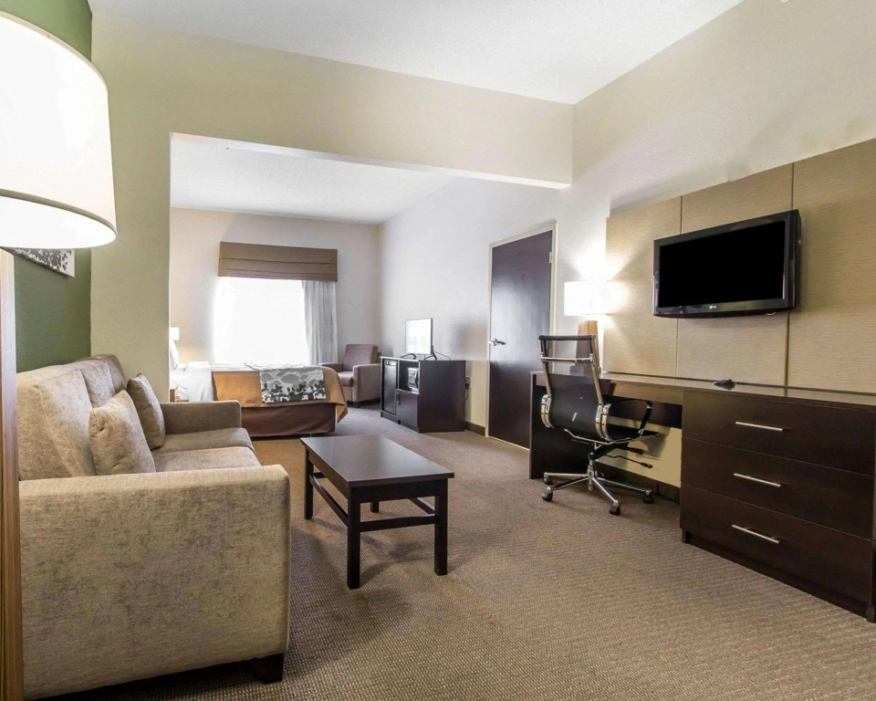 Double Suite (full double bed)