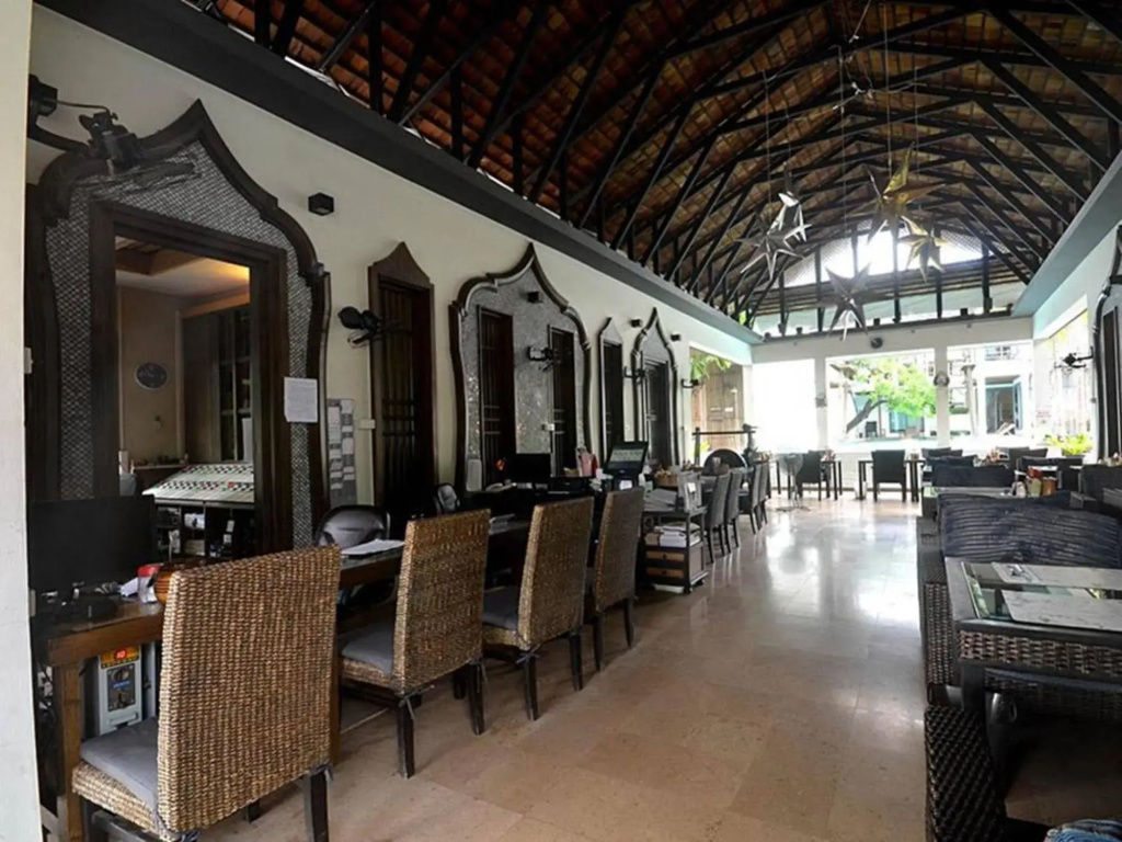 Paragon Inn - Général