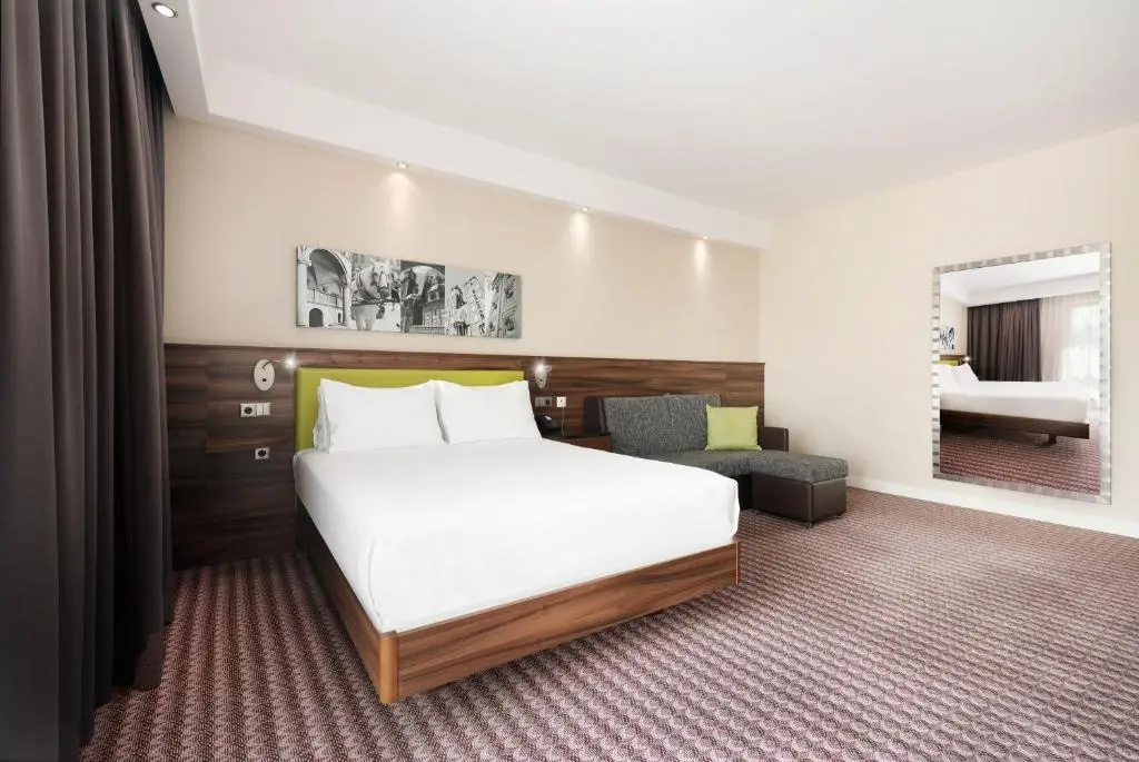 Hampton by Hilton Krakow - Chambres