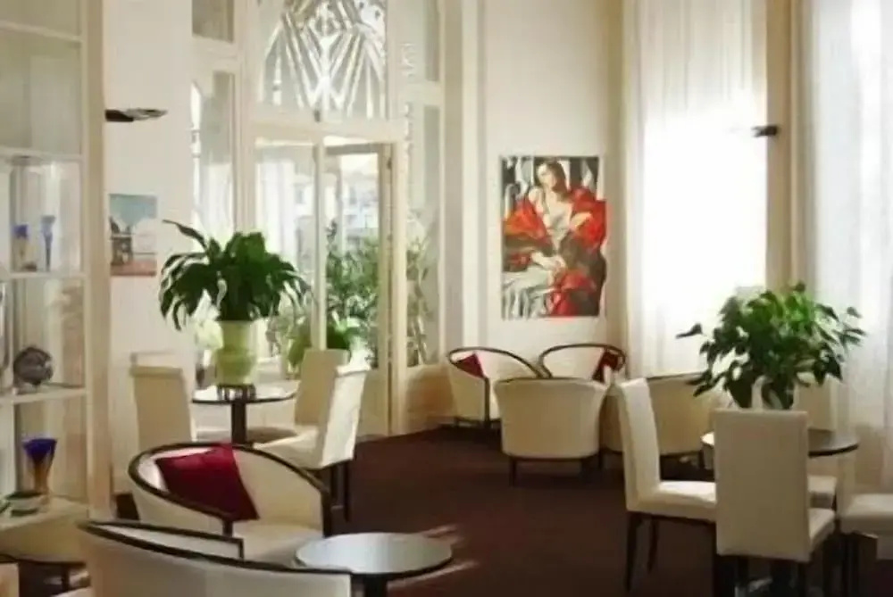 Hôtel Radio - Général