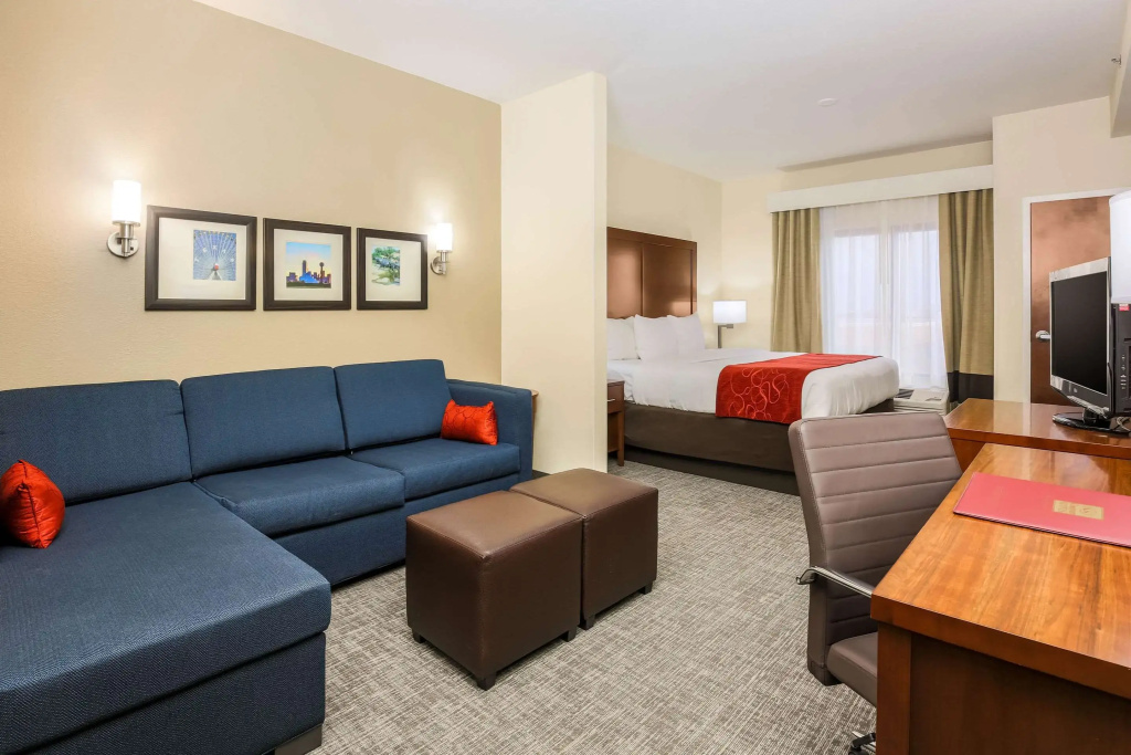 Double Suite (full double bed)