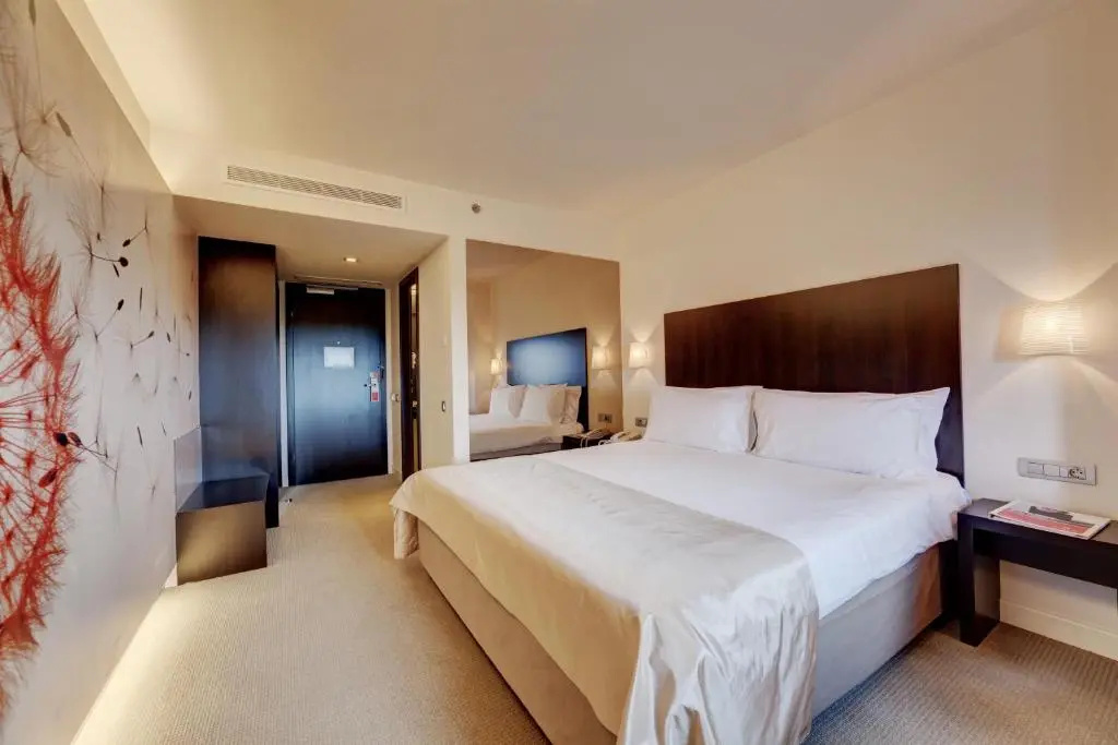 Double room (full double bed)