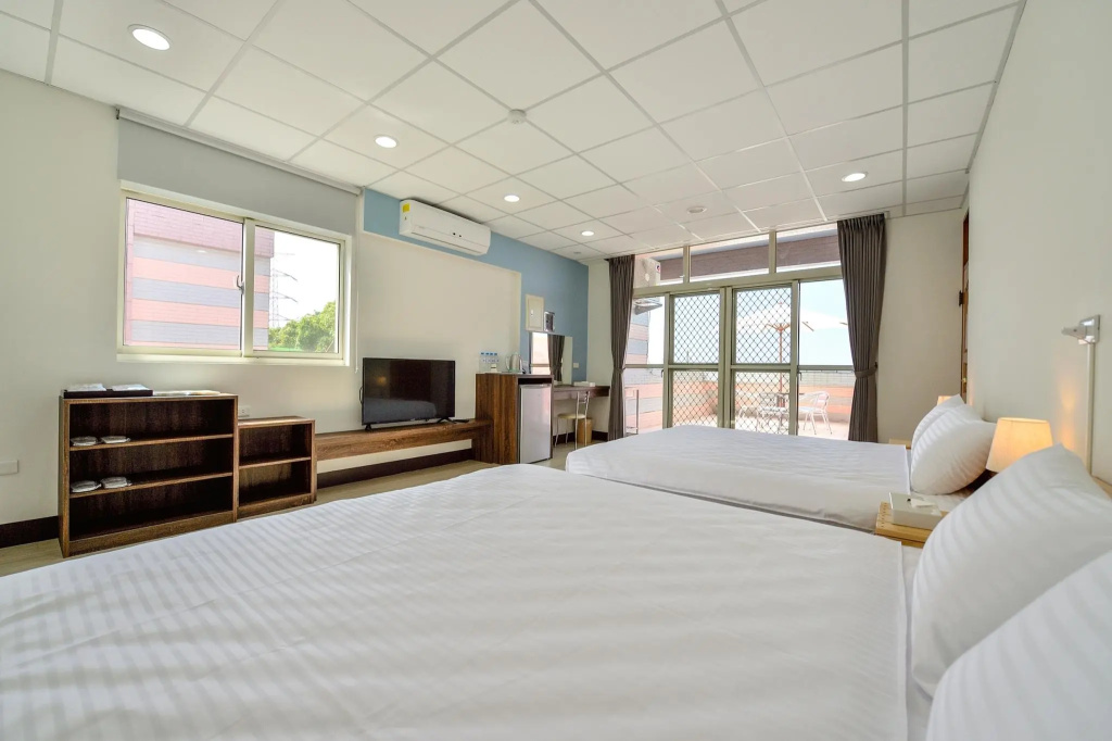 Standard Quadruple room with mountain view