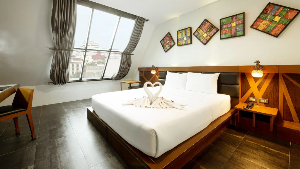 Luxury Double room (full double bed)