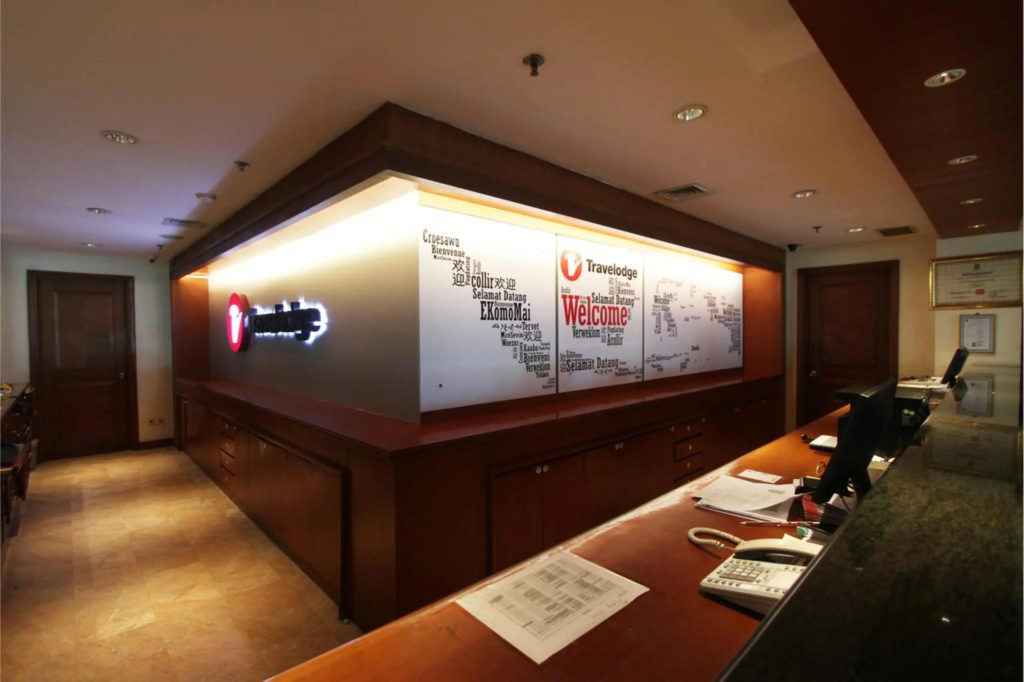 Lobby & Reception