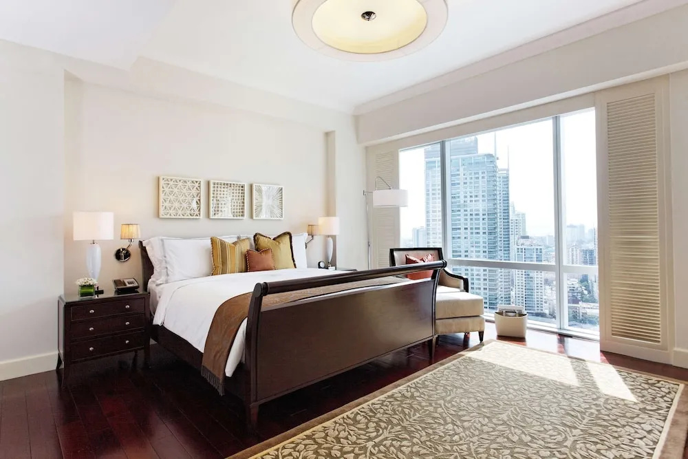 Executive Double room (full double bed)