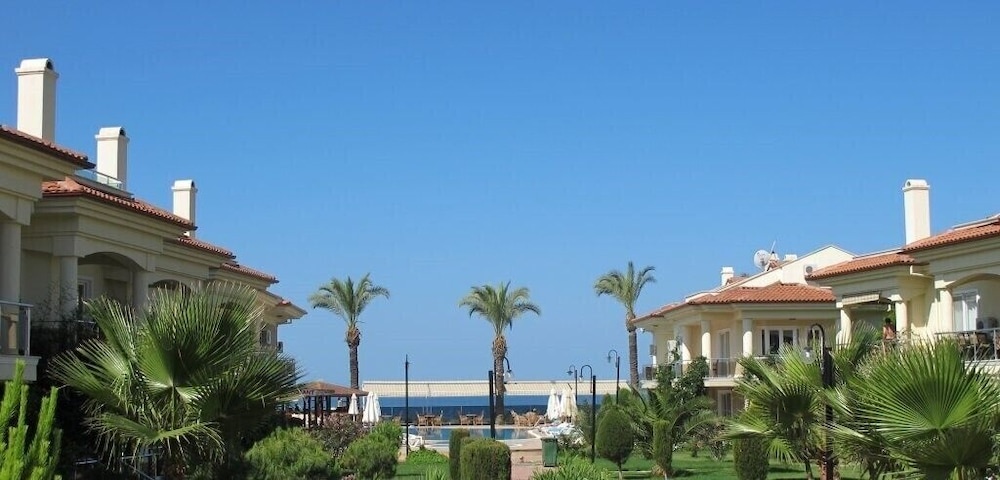 Villa DP03 by JoyLettings