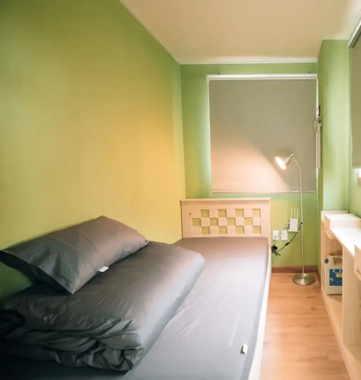 Economy room