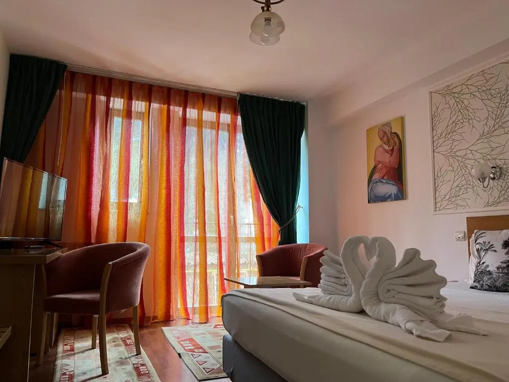 Superior Double room (full double bed)