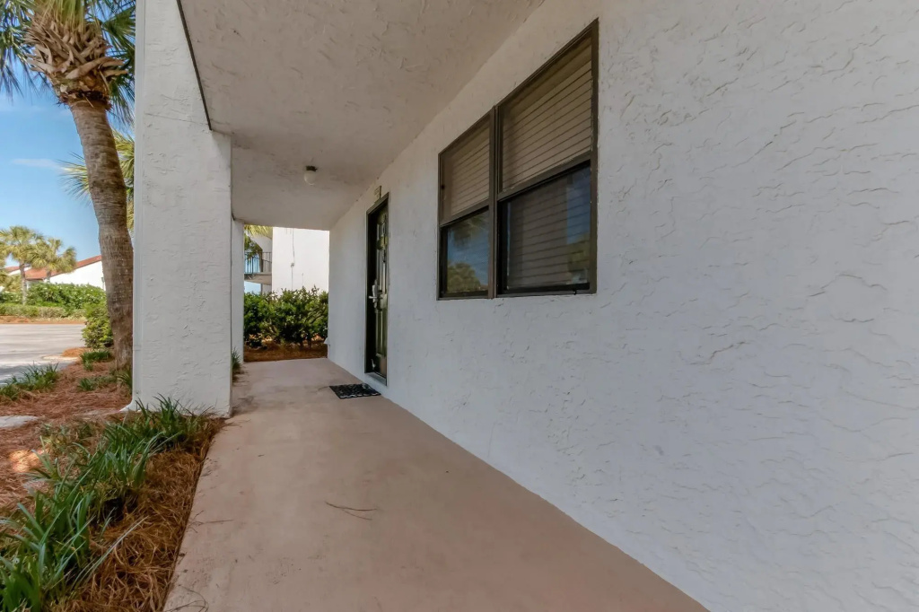 Edgewater Golf Villa 201