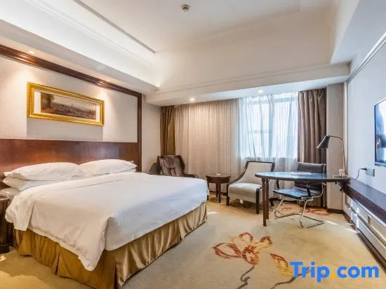 Business Double room (full double bed)