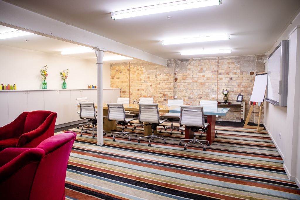 Hotel DeBrett by null