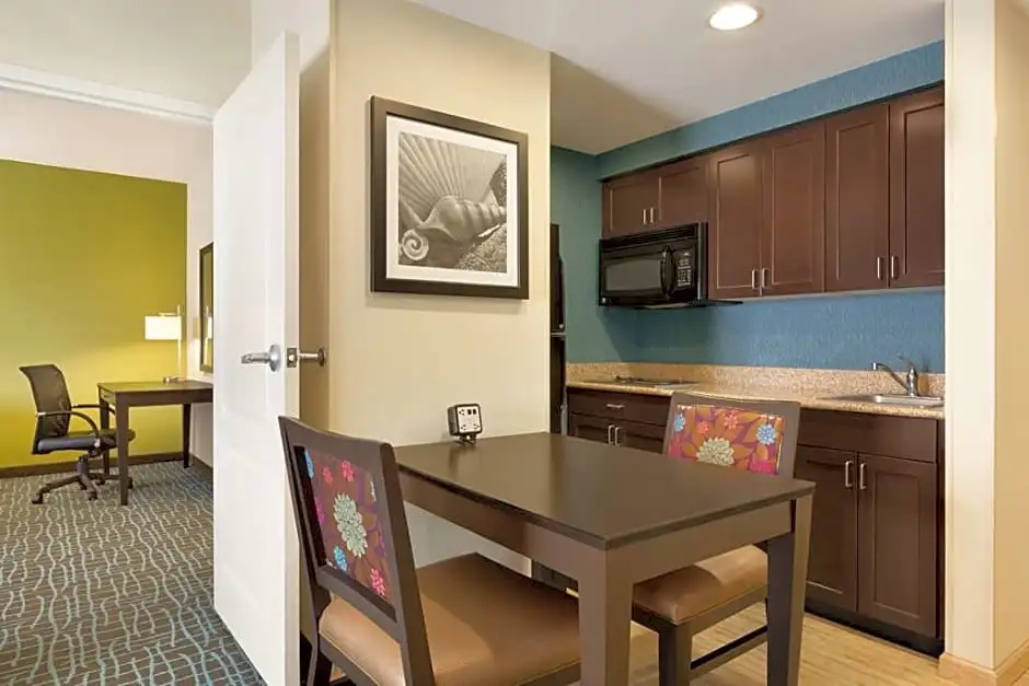 Homewood Suites by Hilton Fort Myers Airport/FGCU - Chambres