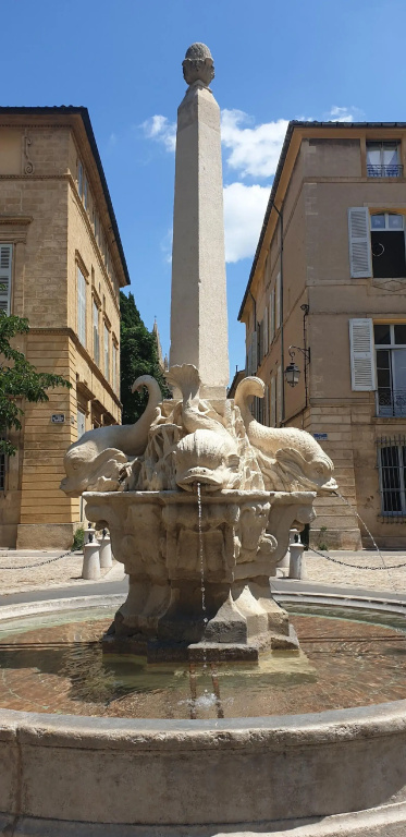 Les Quatre Dauphins - Général