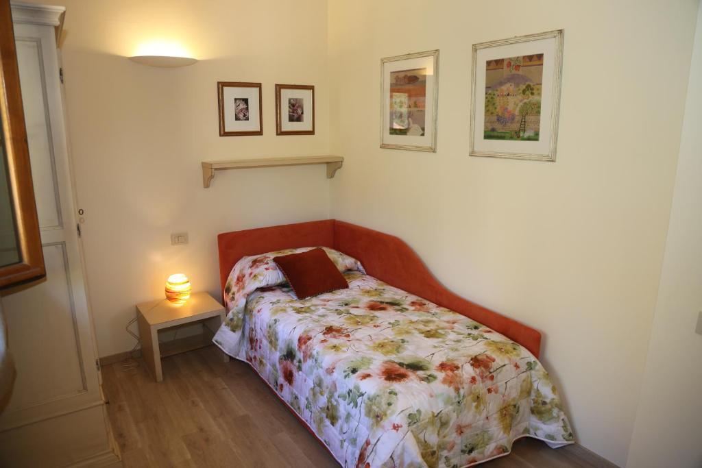Hotel Palazzo Squarcialupi - La Castellina by null