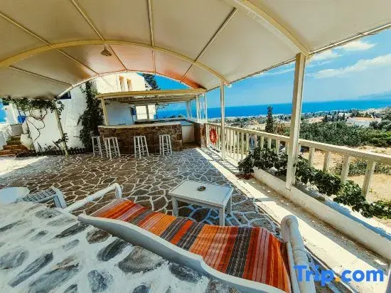 Spacious Room in Creta for 3 People, with AC, Swimming Pool and Nature