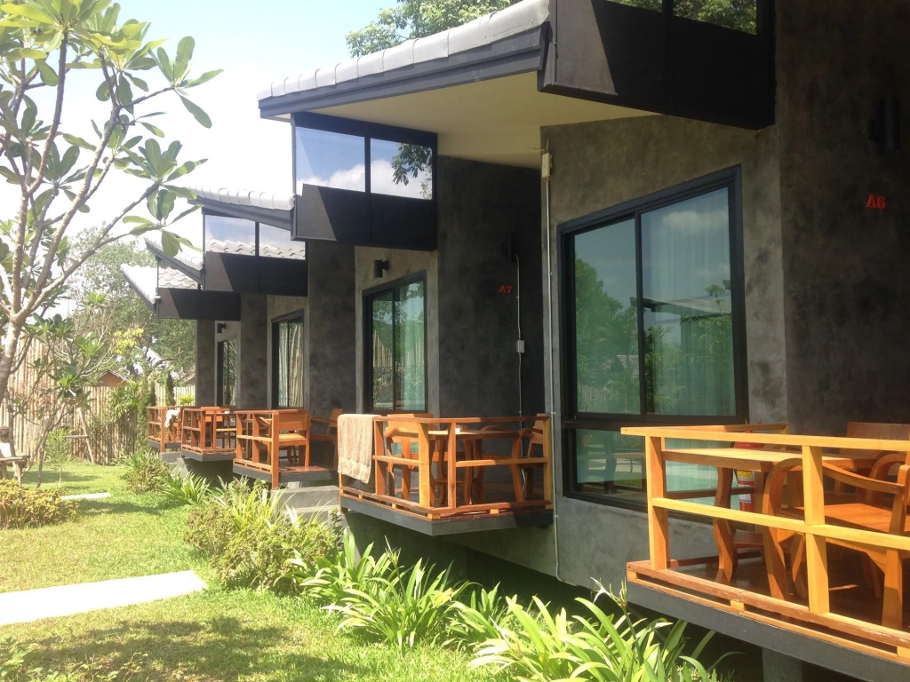 Balcony & Terrace