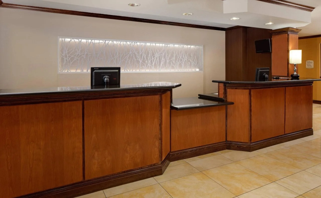 Lobby & Reception