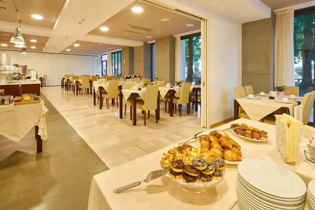 Hotel photo 13