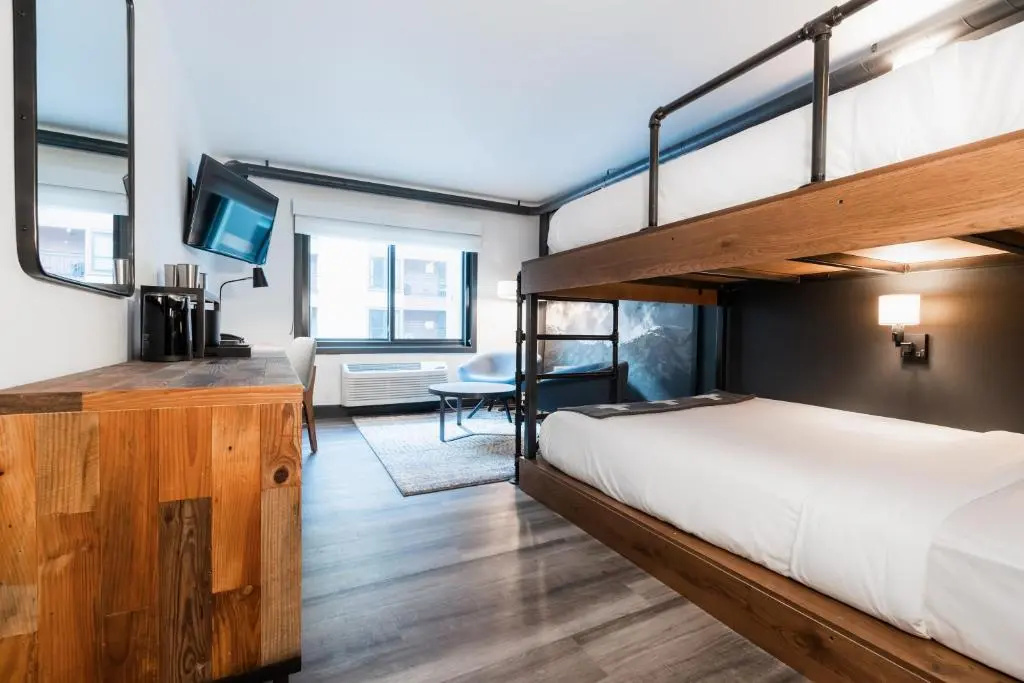 Standard Quadruple room