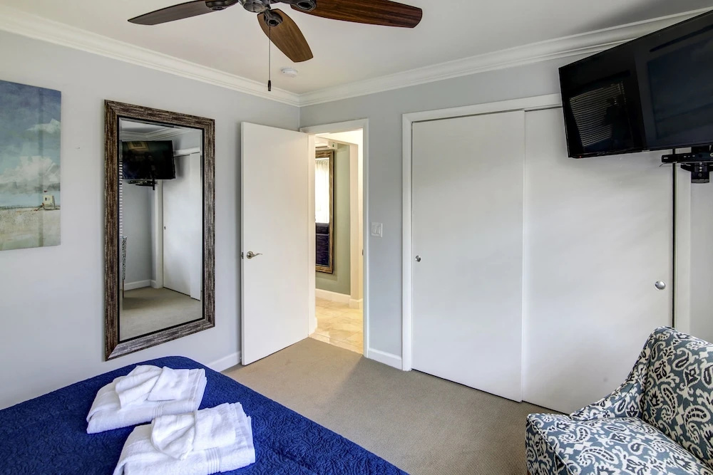2 Bedrooms Double Suite (full double bed)