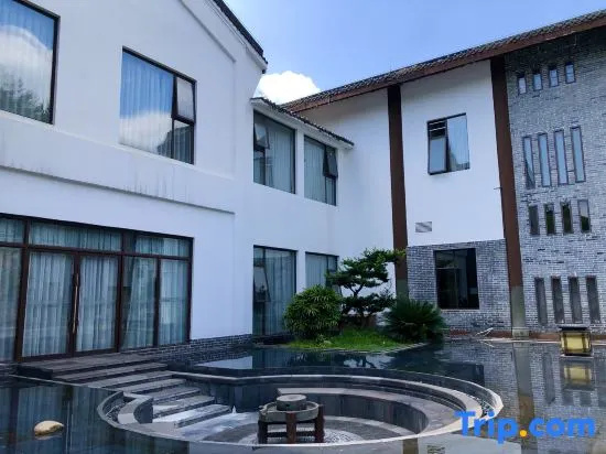 Sanjiangyue Holiday Hotel