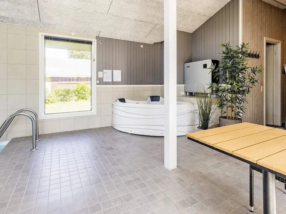 8 Person Holiday Home in Vaeggerlose