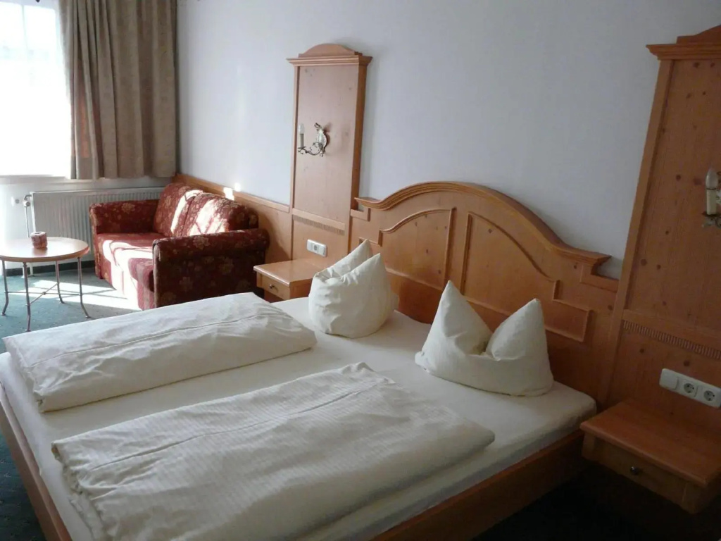 Hotel Roter Hahn - Bed & Breakfast - Général