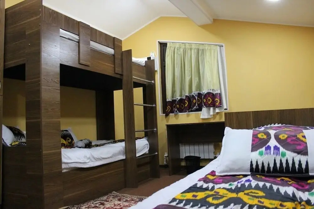 Кровать в общем номере в National Hostel