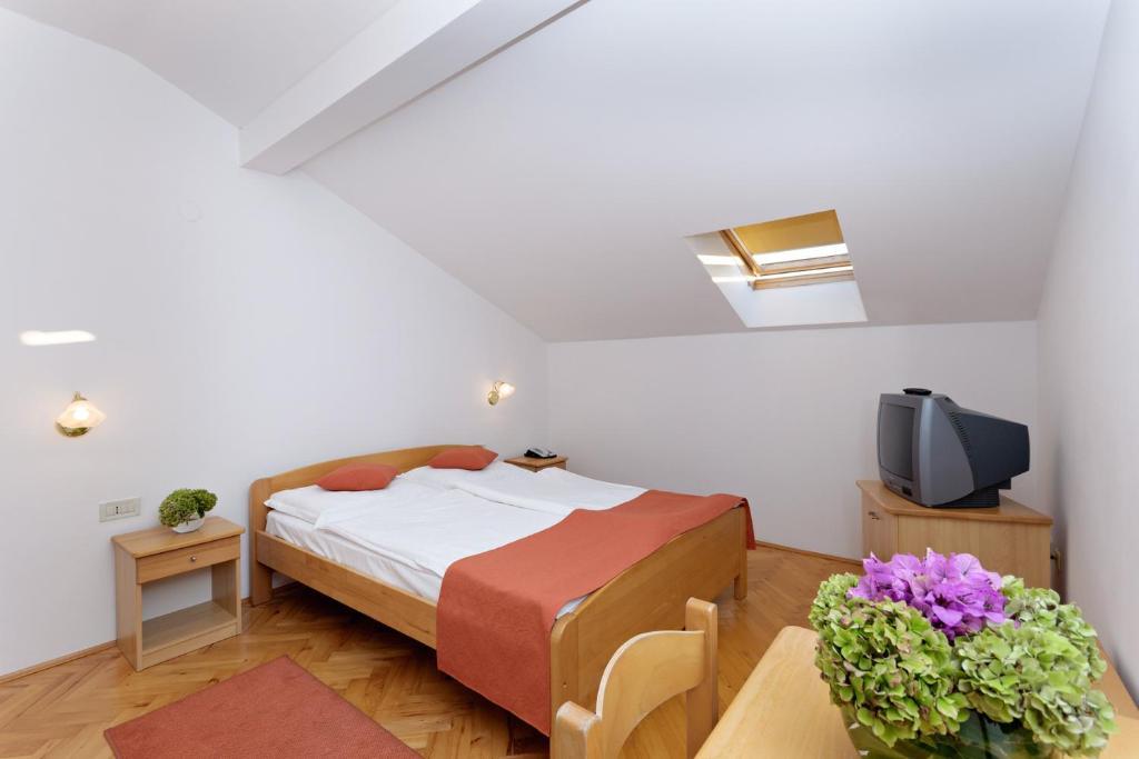 Hotel Epario by null