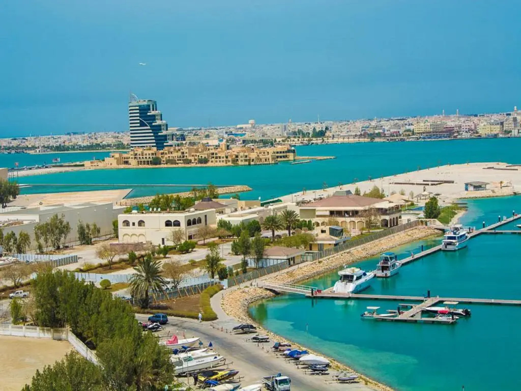 Beach & Waterfront