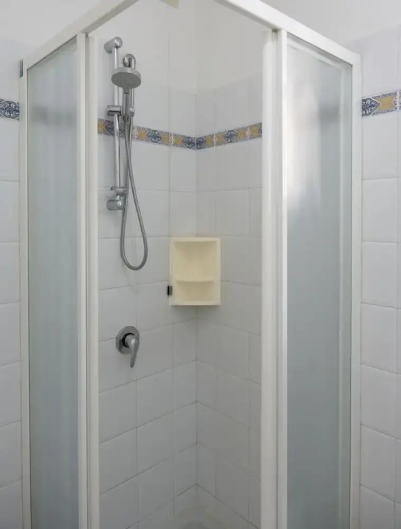 Standard Double room with balcony and with courtyard view (full double bed)