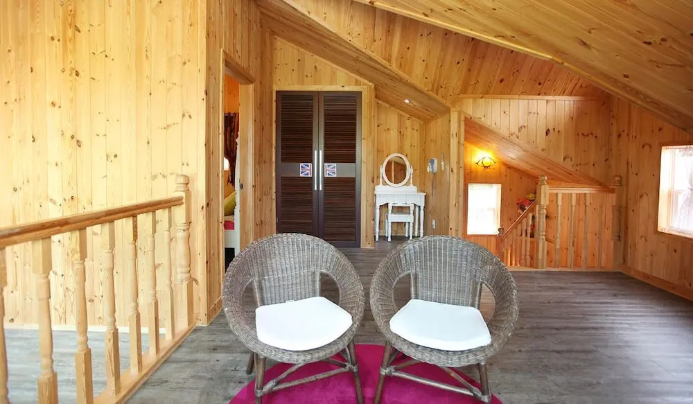 Balcony & Terrace