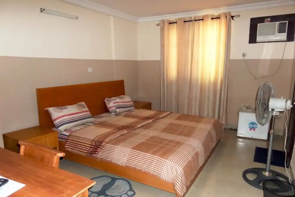 Wonder King Hotel - Chambres