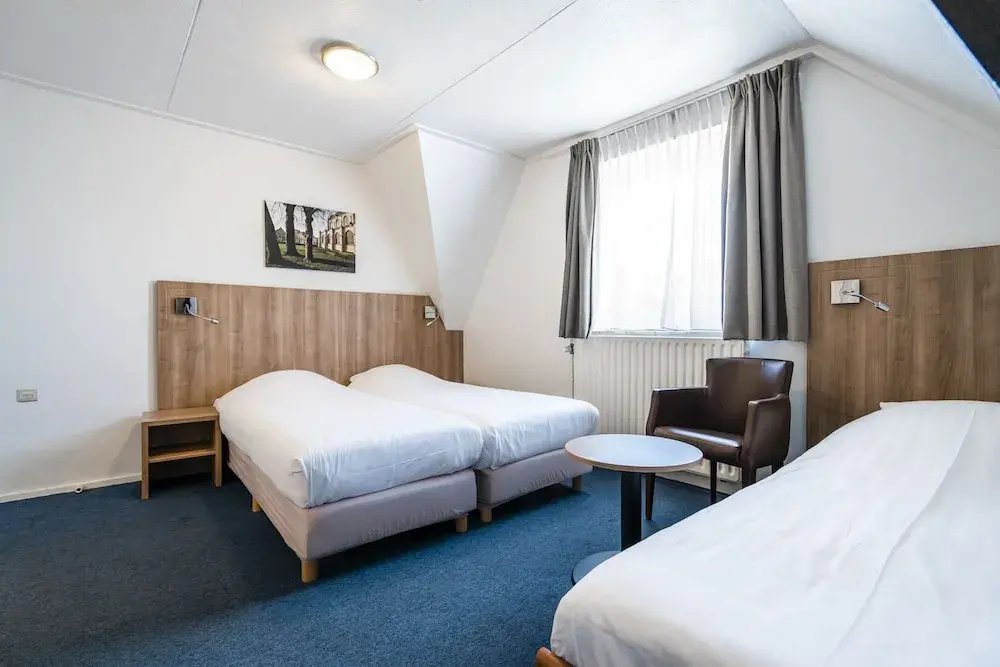 Economy room