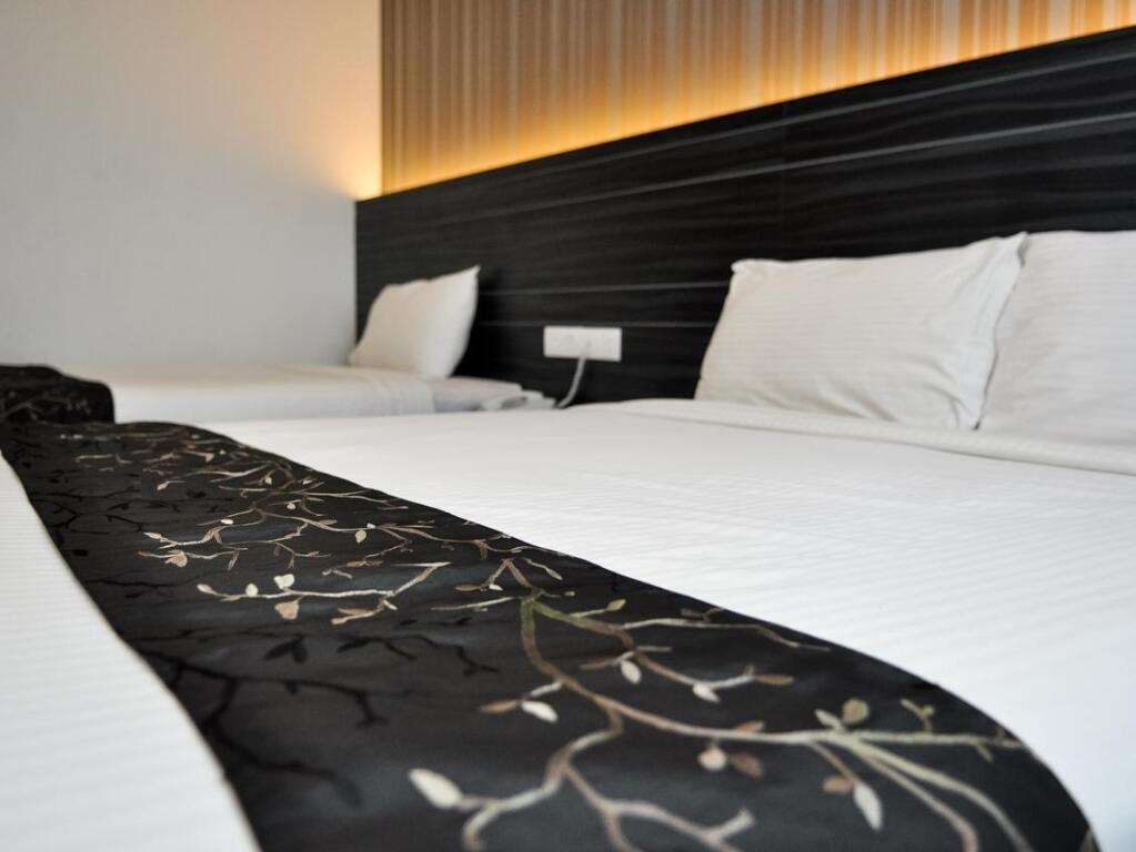 Signature Hotel