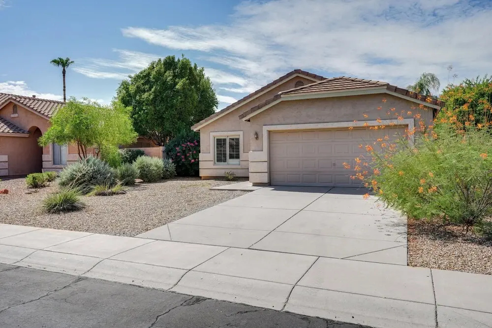 Gilbert Home Near Dtwn: Fire Pits, Grill & More!