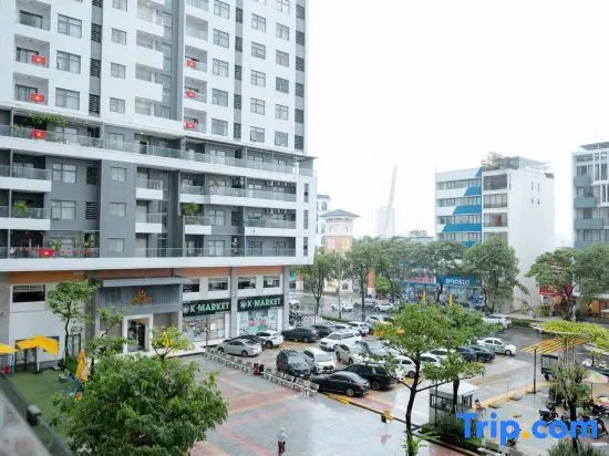 Monarchy 3 bed luxury apartment, pool in Da Nang