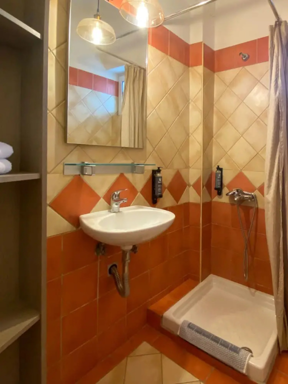 Superior Double room with balcony (full double bed)