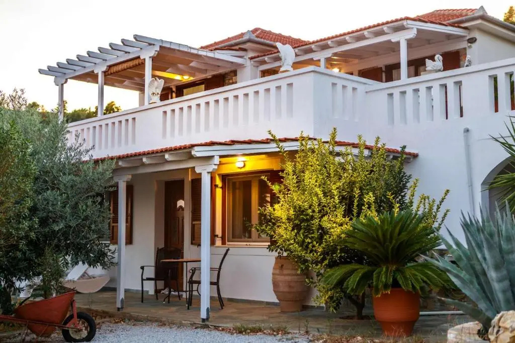 1 Bedroom Cottage with sea view