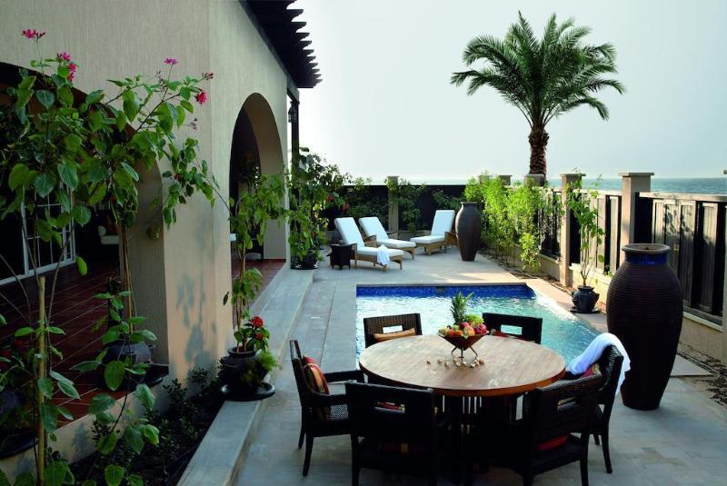 Anantara Desert Islands Resort & Spa