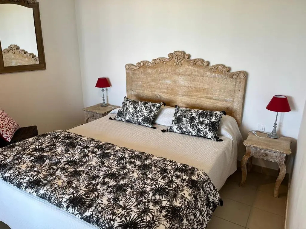 2 Bedrooms Apartment with sea view