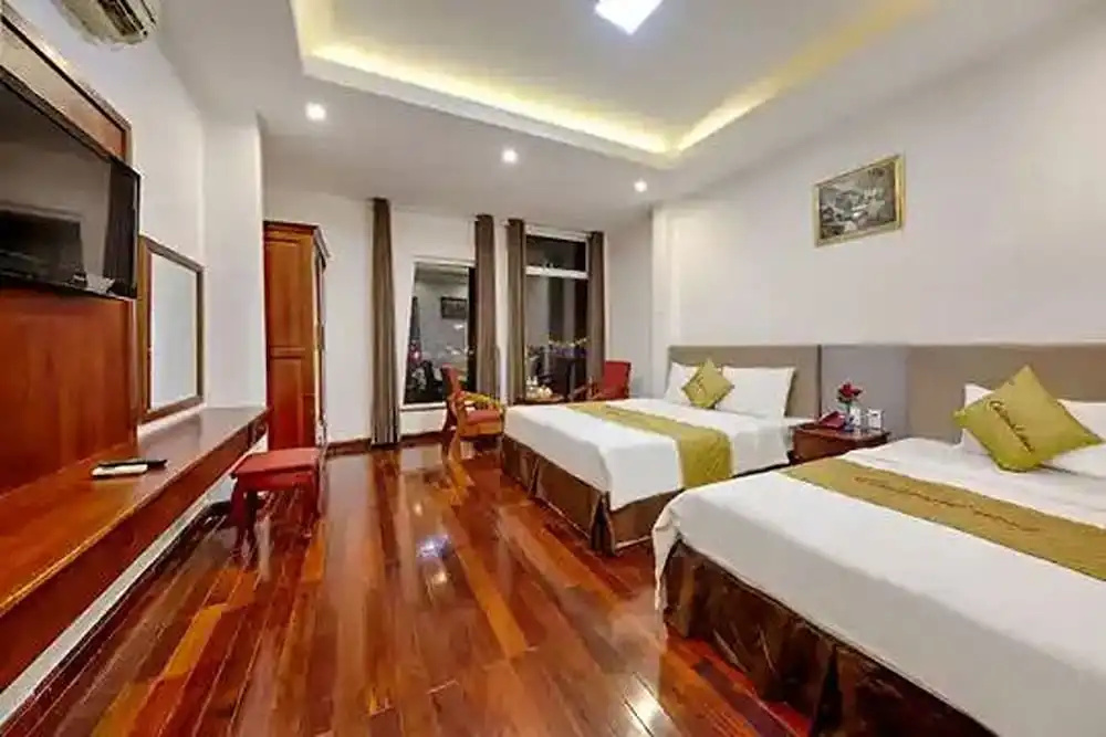 Standard Triple room with river view