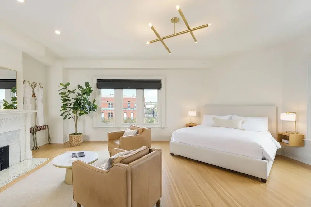 Premier room