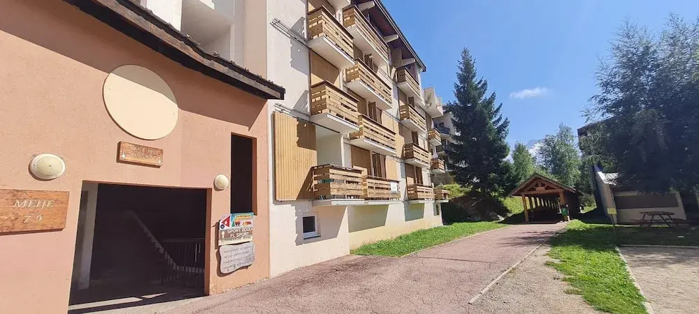 Alpine Stay Near Ski Slopes