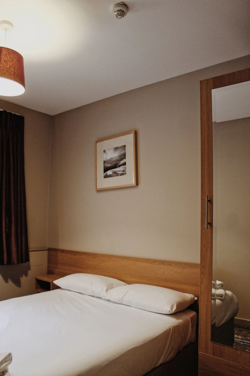 Отель Lancaster Hotel в Лондоне