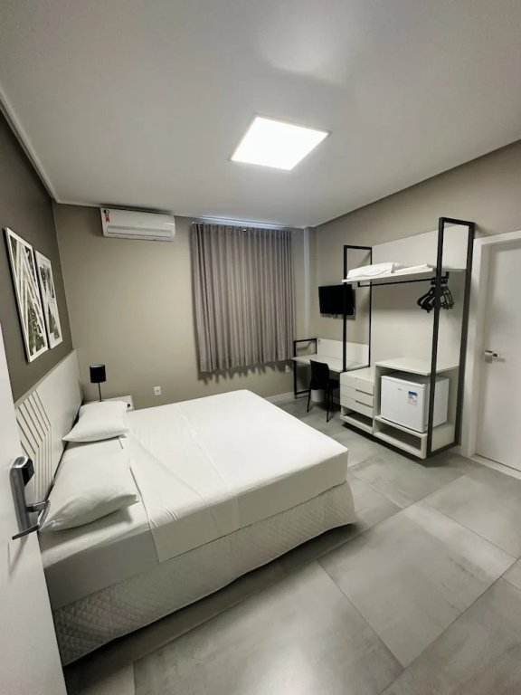 Deluxe Double room (full double bed)