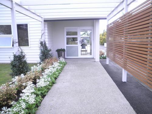 Broadway Motel & Miro Court Villas by null